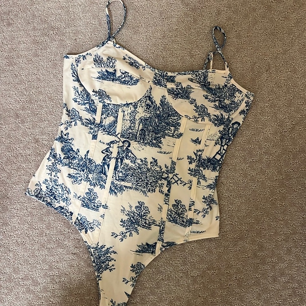 Cider bodysuit size L